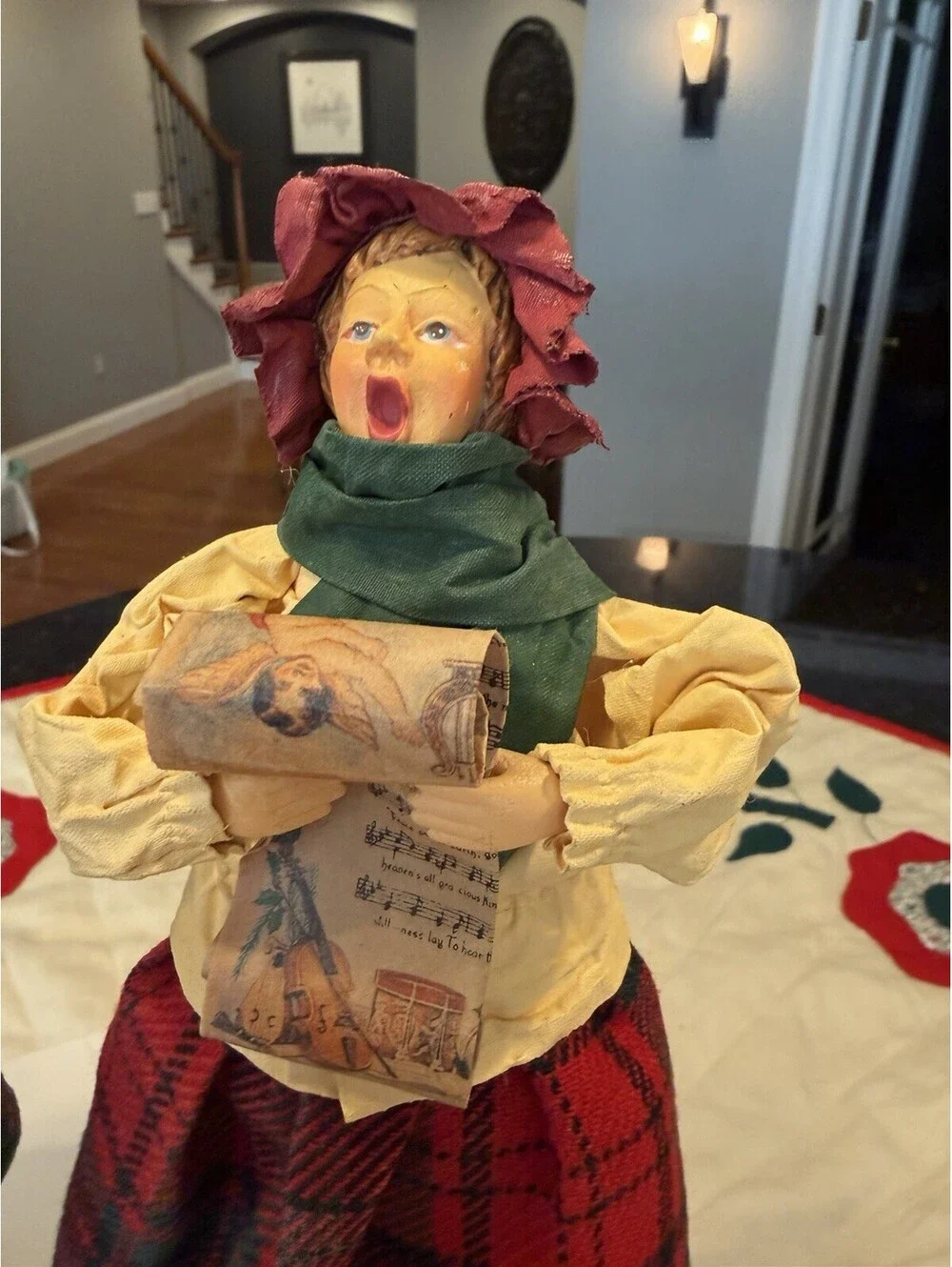 Vtg Papier-Mâché Carolers Set Of Three